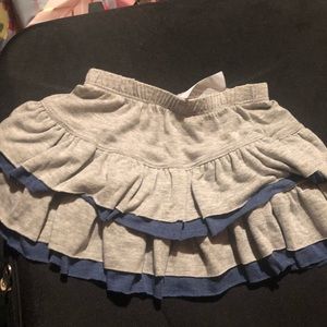 Dennys kids skirt size 3